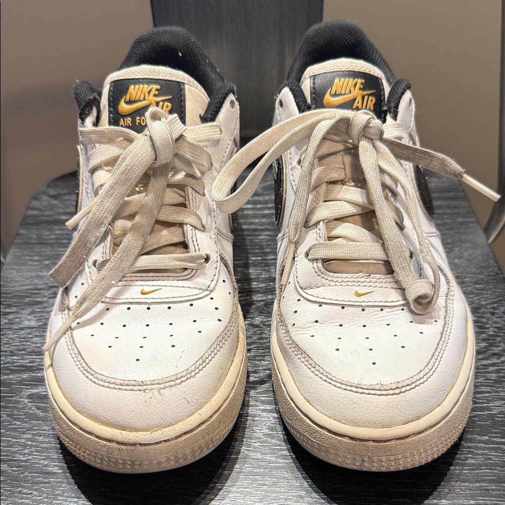 Nike Air Force 1 youth size 6